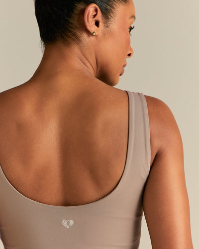 Essential Built-In Bra Scoop Back Tank | Buff