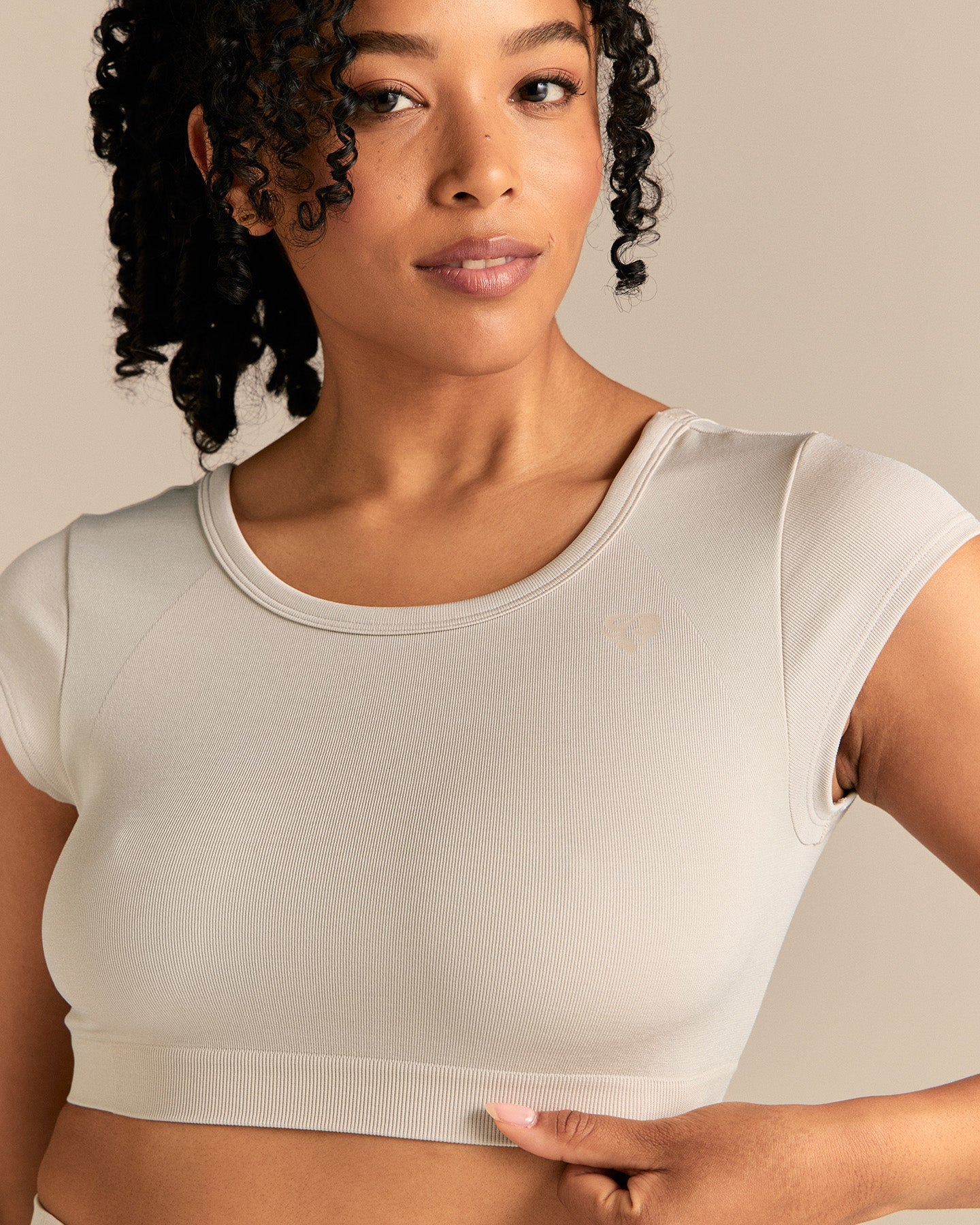 Motion Seamless Open Back Short Sleeve Crop Top | Stone