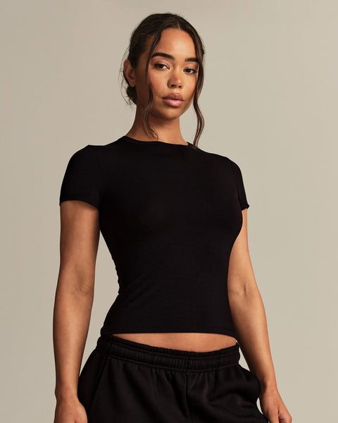 Smooth Contour Midi Short Sleeve T-Shirt - Black | Women's Best