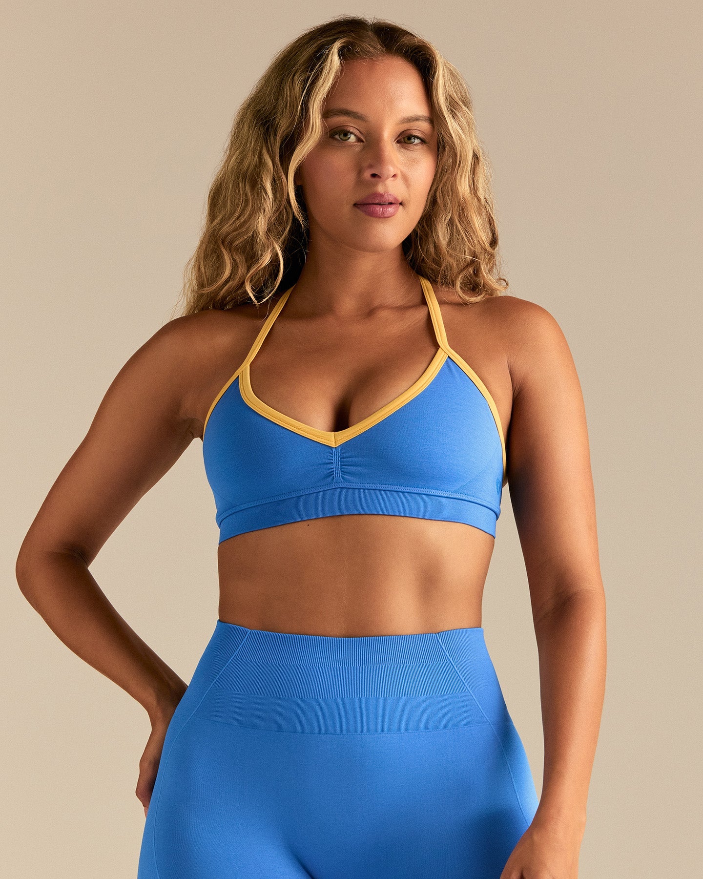 Define 2.0 Seamless Scrunch V-Neck Bra | Rio Blue