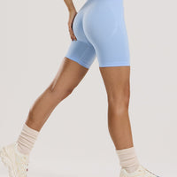 Define 2.0 Seamless Scrunch 6" Shorts | Airy Blue