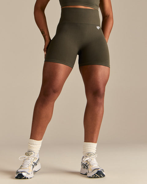 01_LiftHeavy_Abbie_404_Look_60