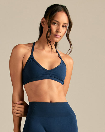 Define 2.0 Seamless Scrunch V-Neck Bra | True Navy