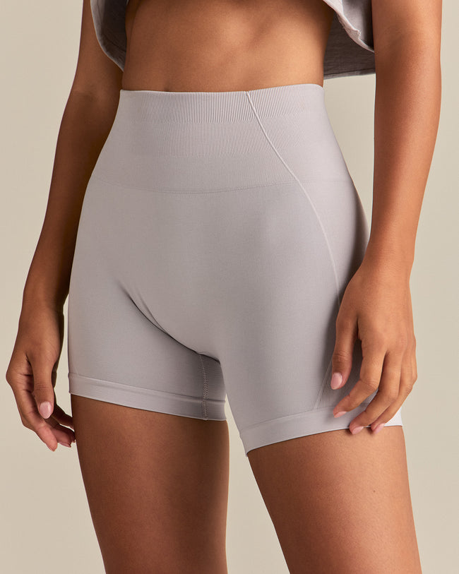 Define 2.0 Seamless Scrunch 4" Shorts | Steel Grey