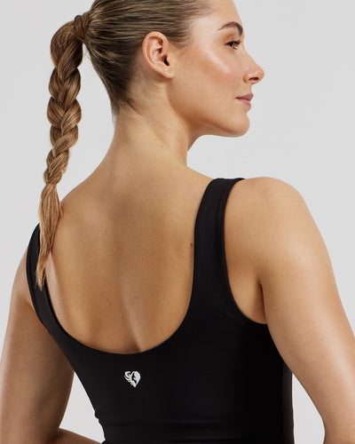 Essential Built-In Bra Scoop Back Tank | Black