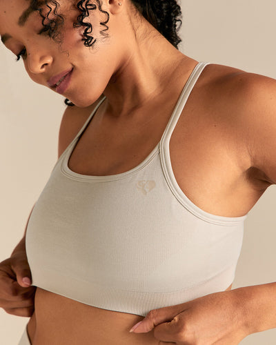 Motion Seamless Straight Neck Bra | Stone