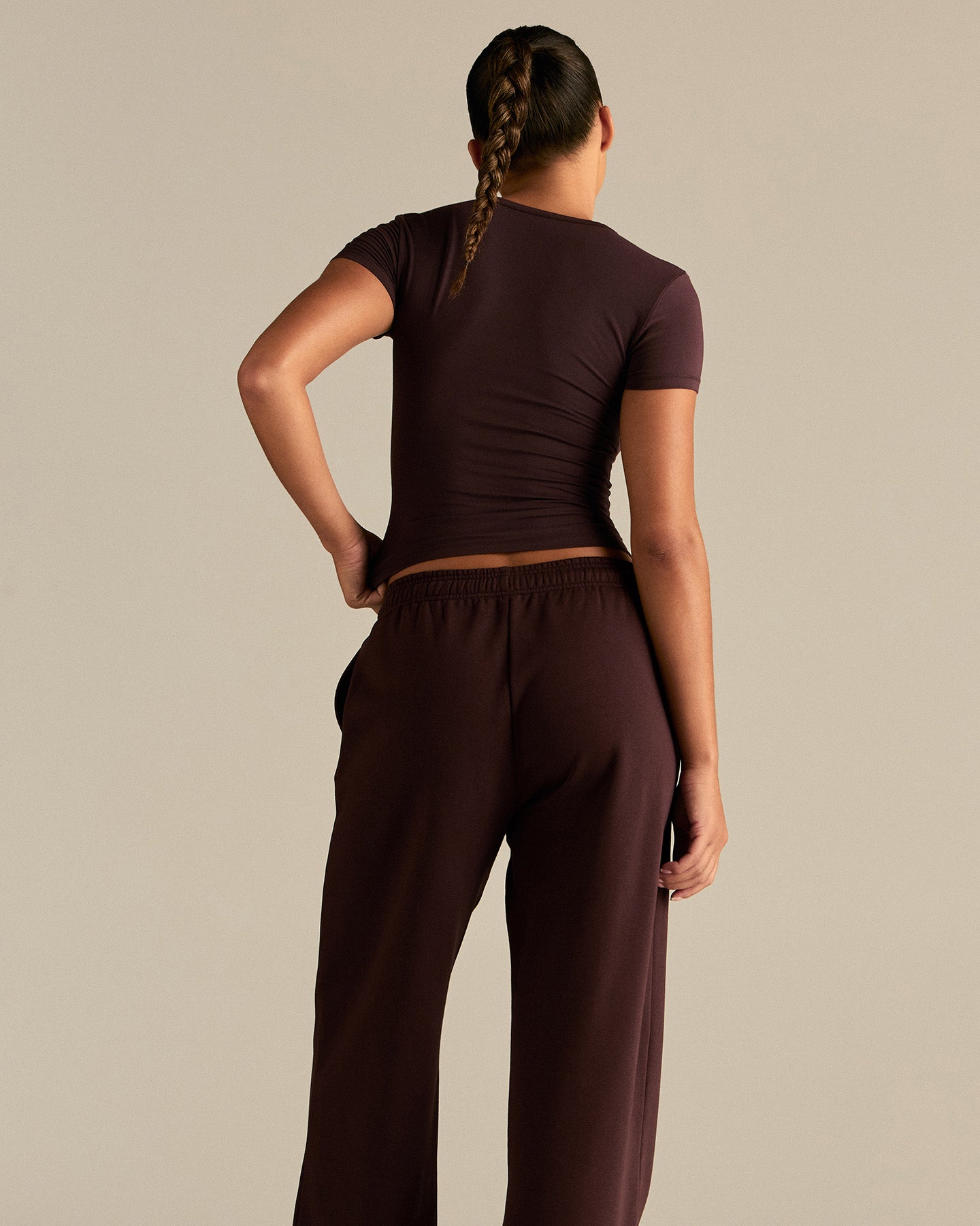 Smooth Contour Midi Short Sleeve T-Shirt | Cafe Noir