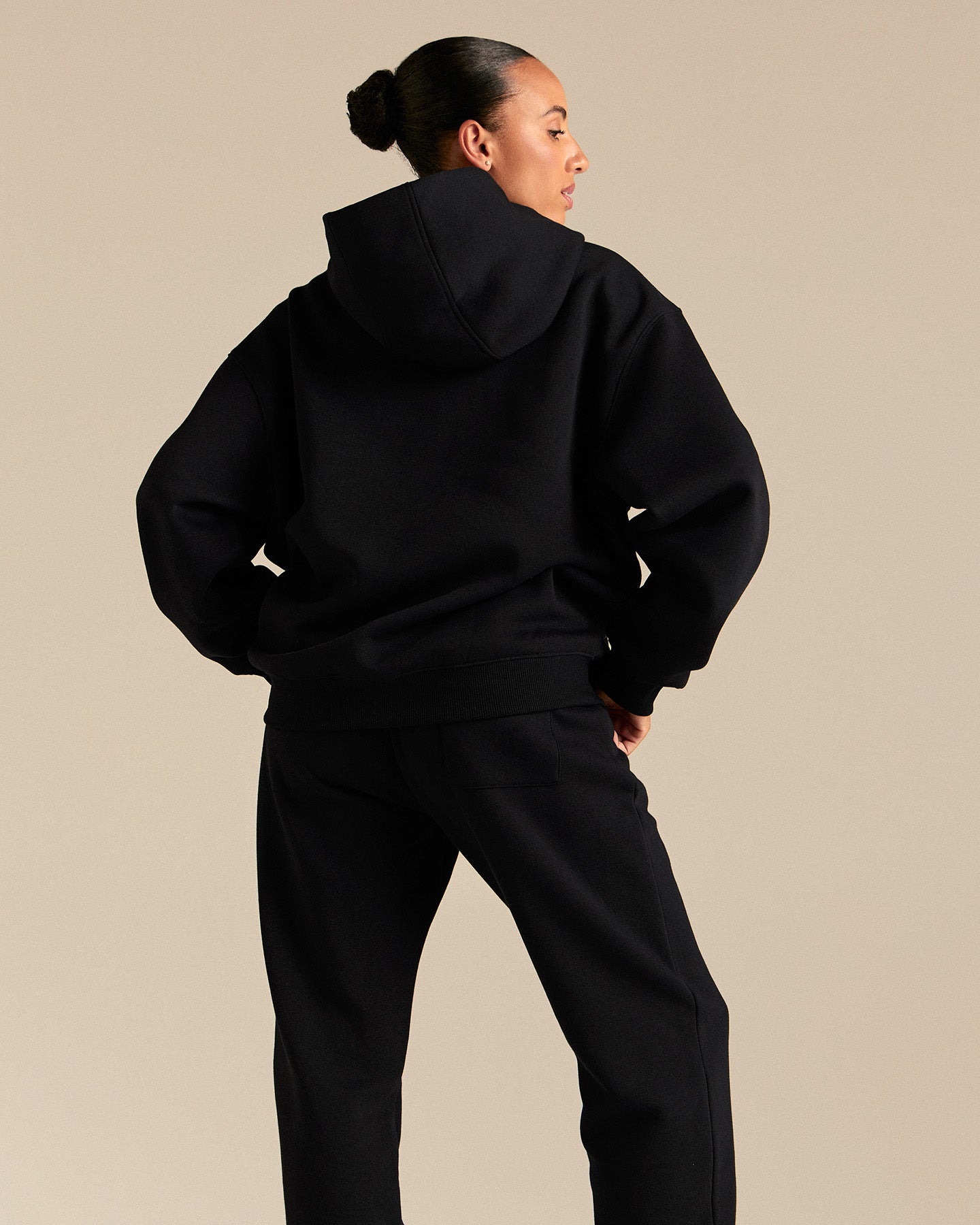 Comfort Sports Club Joggers | Black