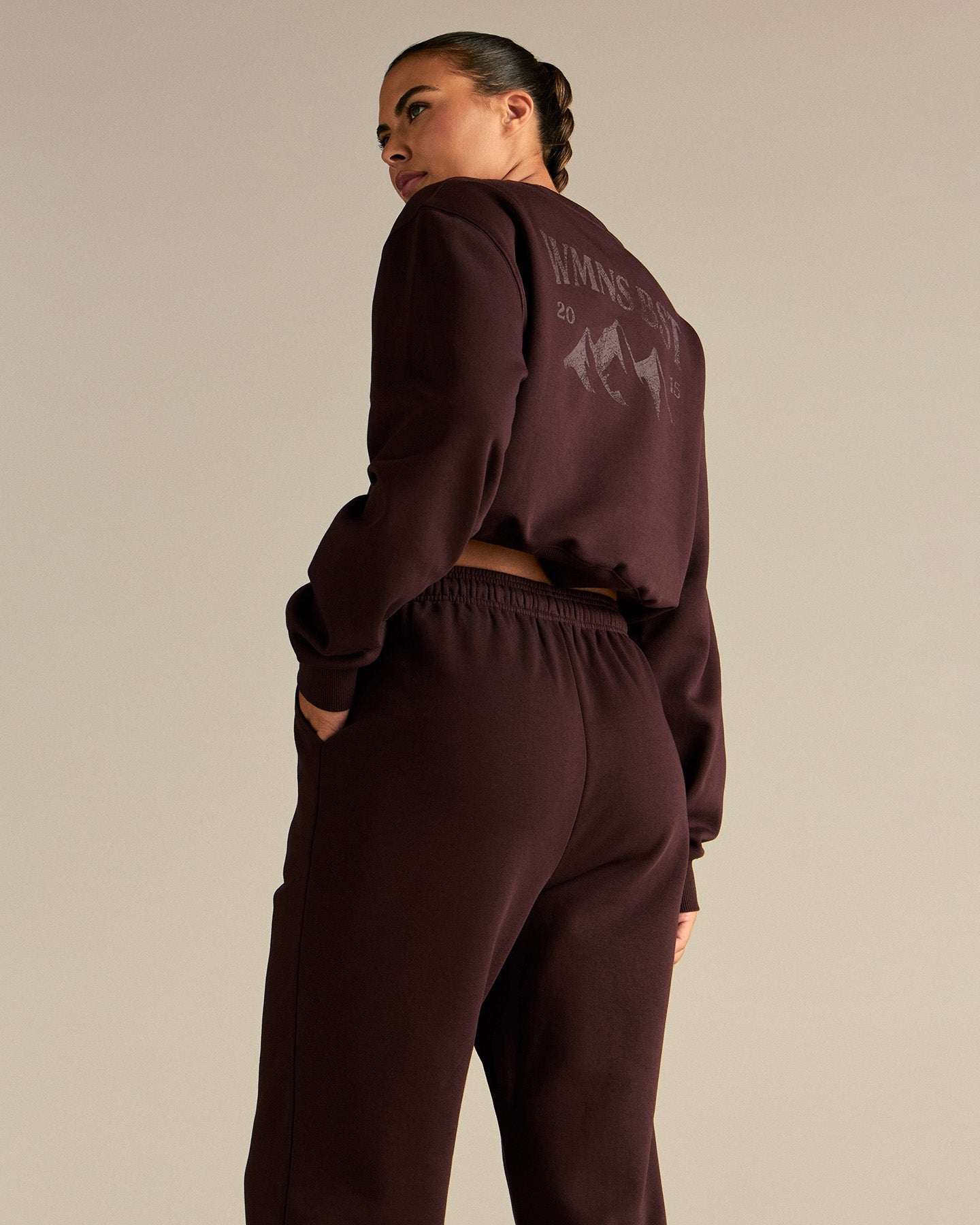 Comfort Outdoor Cropped Crew Neck | Cafe Noir