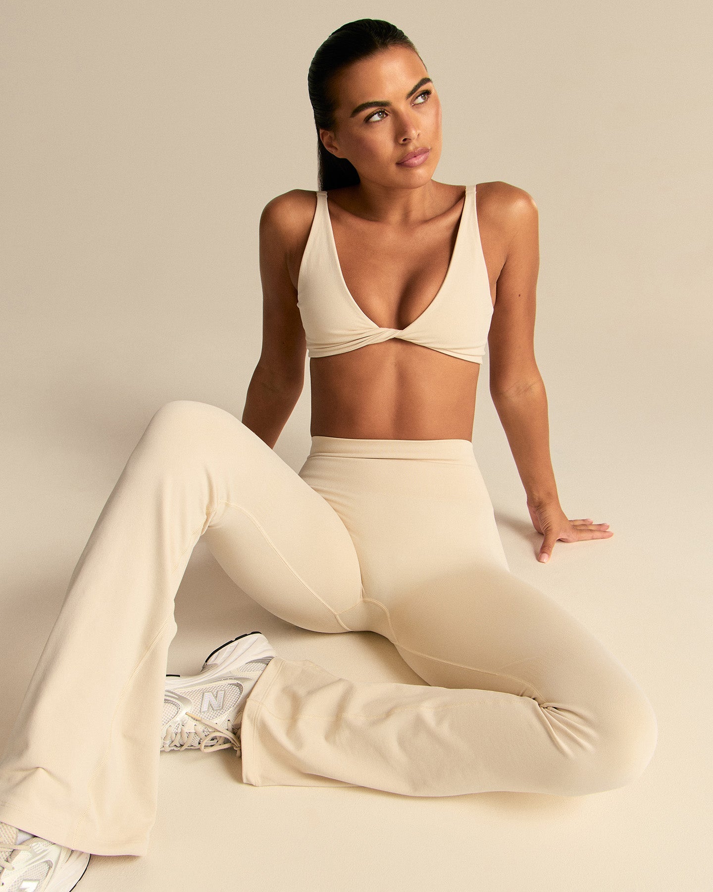 Power Reversible Twist Bra | Off White (6/6)