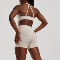 Define 2.0 Seamless Scrunch 4" Shorts | Stone