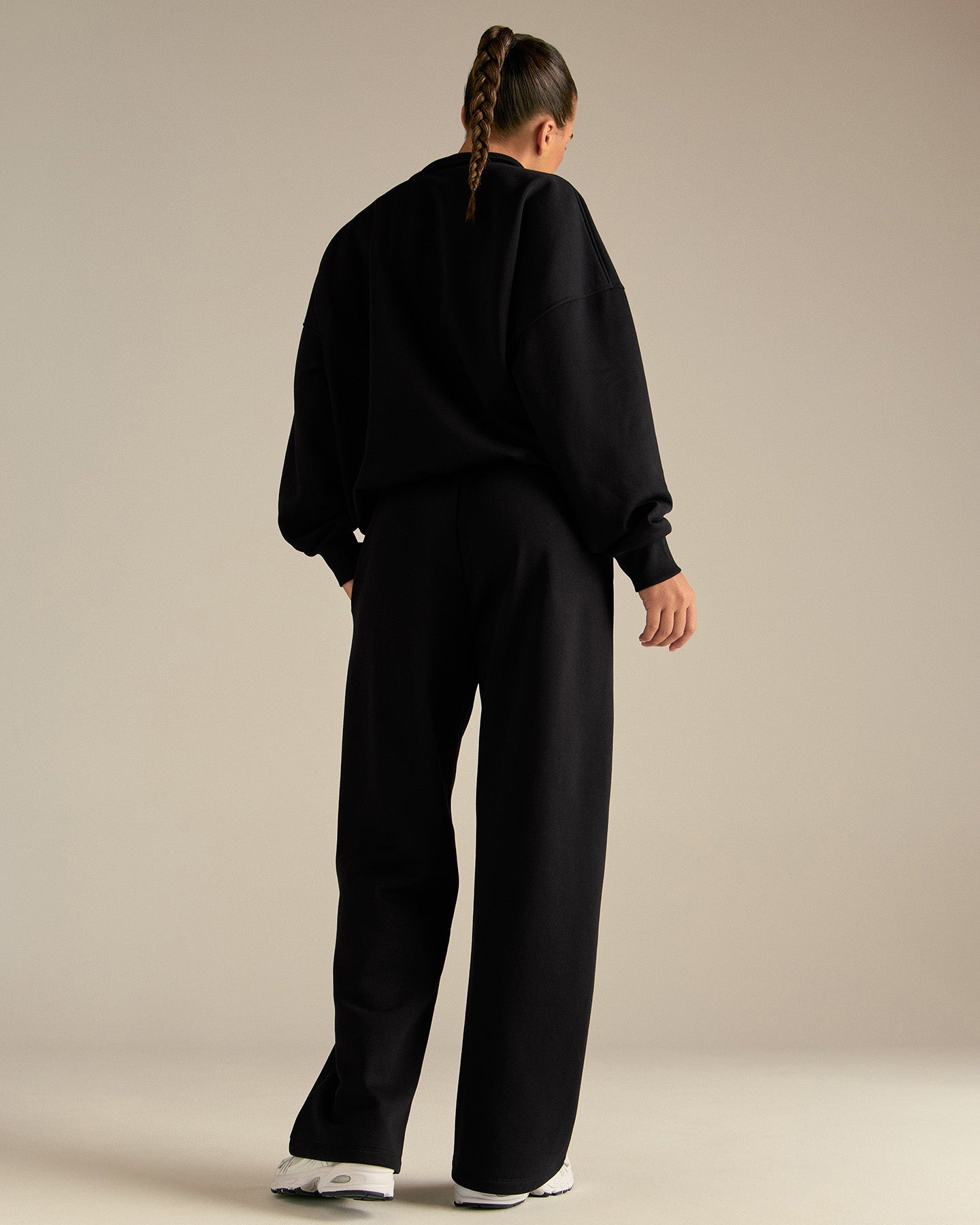 Comfort Outdoor 1/4 Zip Graphic Sweat | Black