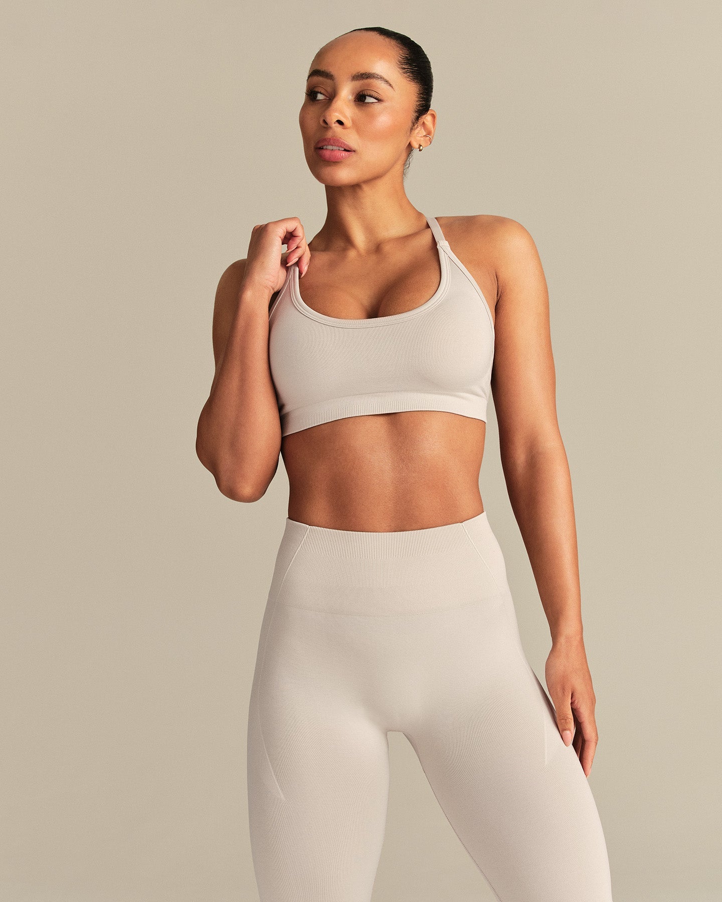 Define 2.0 Seamless Cross Back Bra | Stone