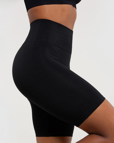 Power Seamless Cycling Shorts - Black | Women\'s Best