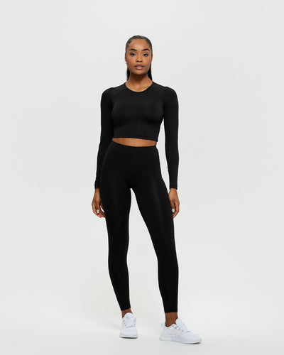 Essential Long Sleeve Crop Top - Black