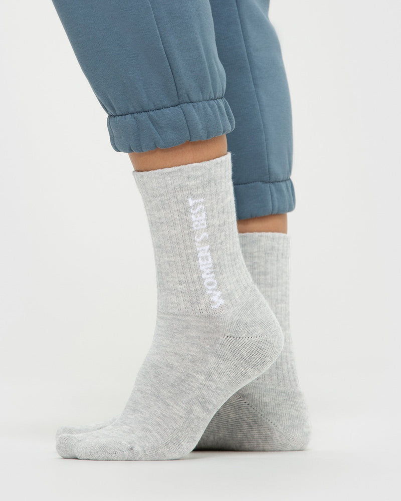 Women's gray best sale crew socks